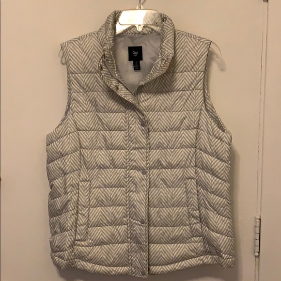 Gap Vest - Size L - Picture 1 of 3